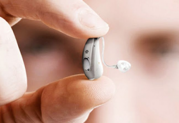 O processo de reabilitação auditiva: redescobrindo o som com apoio e tecnologia