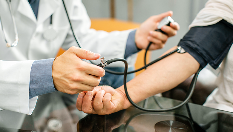 Pressão alta e audição, tem relação?